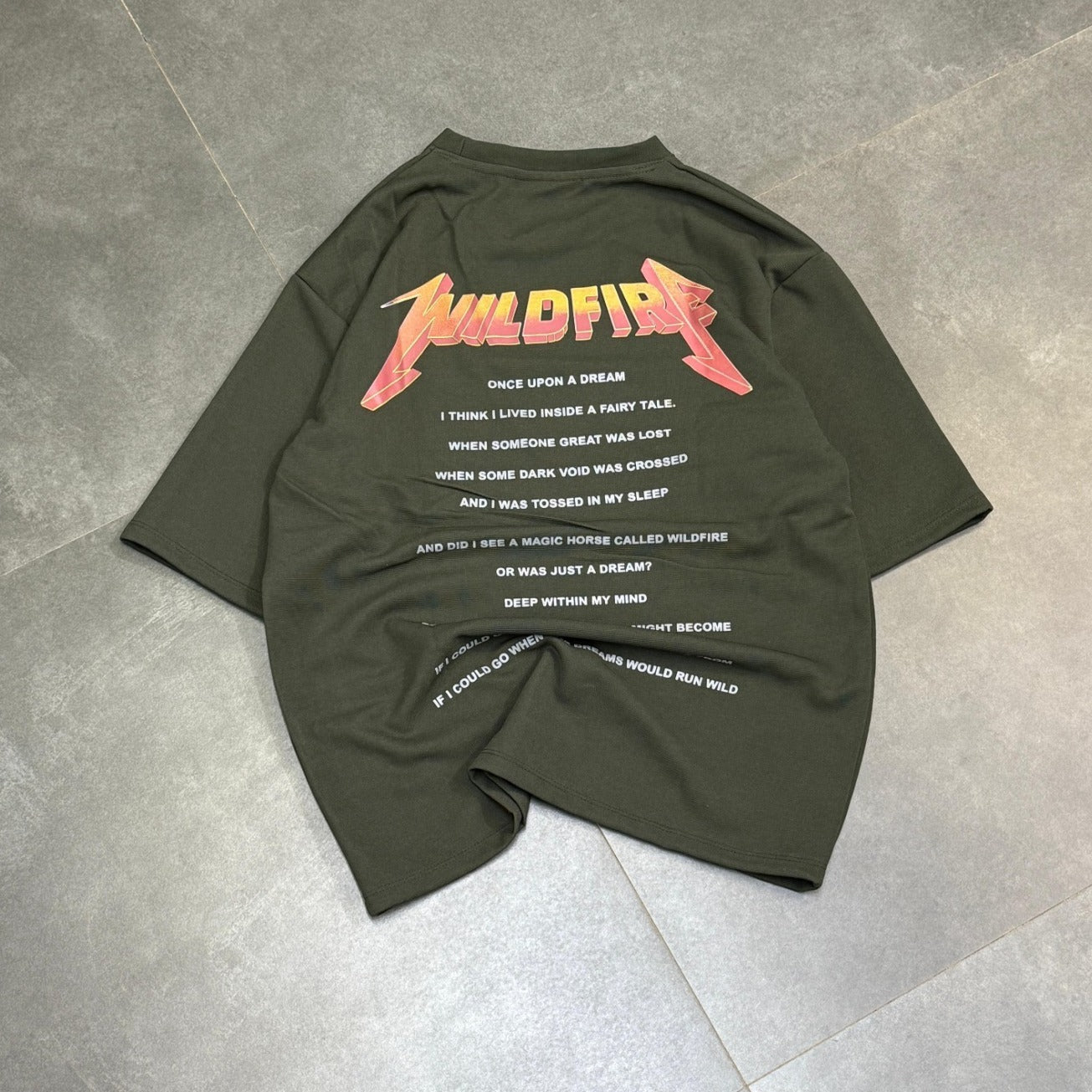 Five Sleeve Tshirt (S,XL)