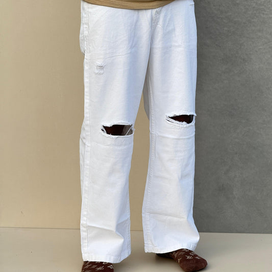 Knee Cut Jeans (34)