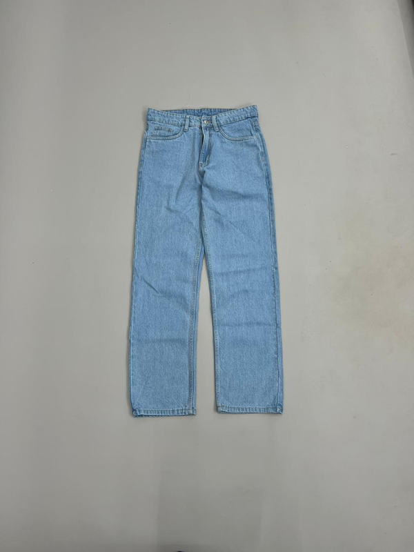 STRAIGHT FIT JEAN